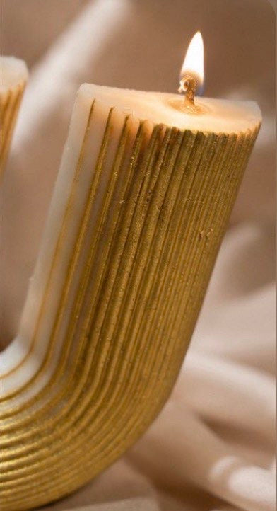 The u-shape candle